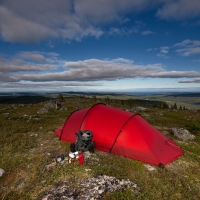 Mit dem Zelt am Otsamo